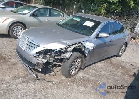 2013 Hyundai Genesis 3.8 z USA, uszkodzony, nr VIN KMHGC4DD9DU225294